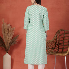 Women Floral Printed Round Neck Straight Kurta