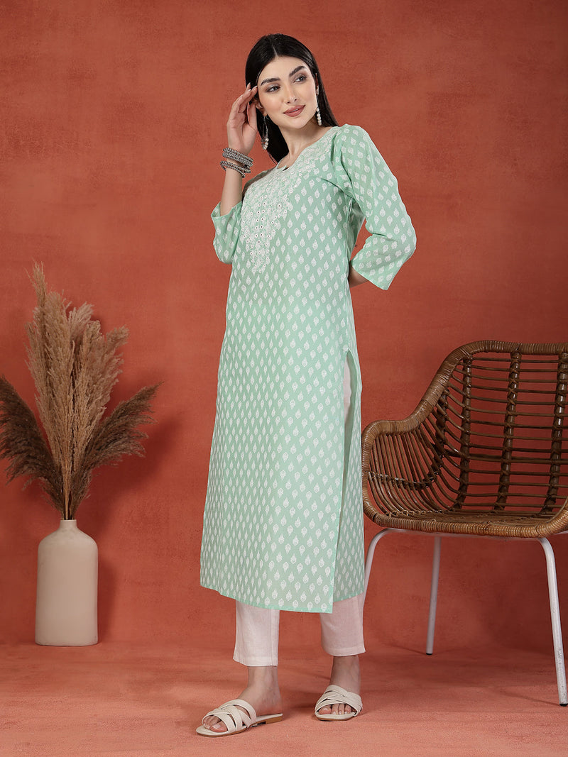 Women Floral Printed Round Neck Straight Kurta