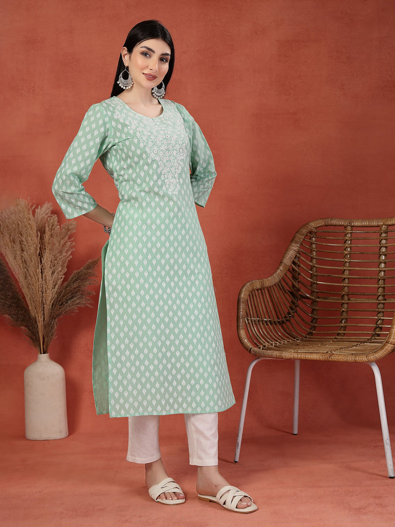 Women Floral Printed Round Neck Straight Kurta