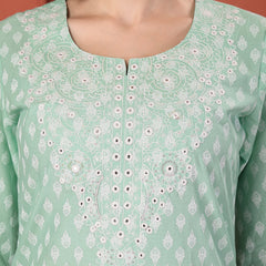 Women Floral Printed Round Neck Straight Kurta