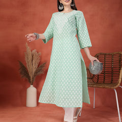 Women Floral Printed Round Neck Straight Kurta