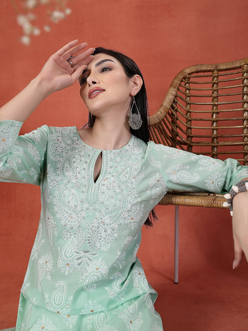 Women Green Color Paisley Printed Thread Work Notch Neck Pure Cotton Straight Kurta