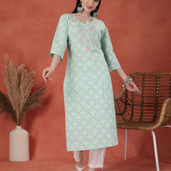 Women Sea Green Floral Printed Thread Work Notch Neck Pure Cotton Straight Kurta