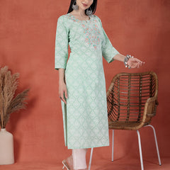 Women Sea Green Floral Printed Thread Work Notch Neck Pure Cotton Straight Kurta