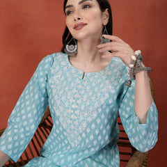 Women Embroidered Round Neck Straight Kurta