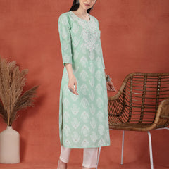 Women Paisley Printed Thread Work Notch Neck Pure Cotton Straight Kurta