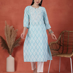 Women Floral Printed Thread Work Notch Neck Pure Cotton Straight Kurta