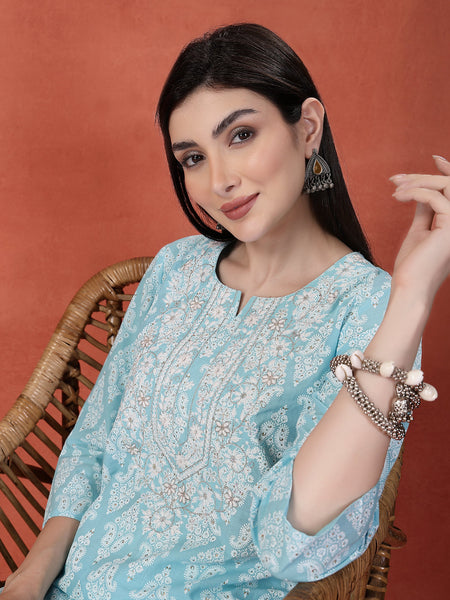 Women Floral Printed Thread Work Notch Neck Pure Cotton Straight Kurta