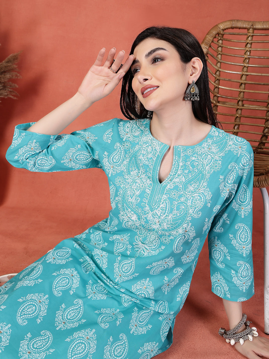 Women Paisley Printed Thread Work Notch Neck Pure Cotton Straight Kurta