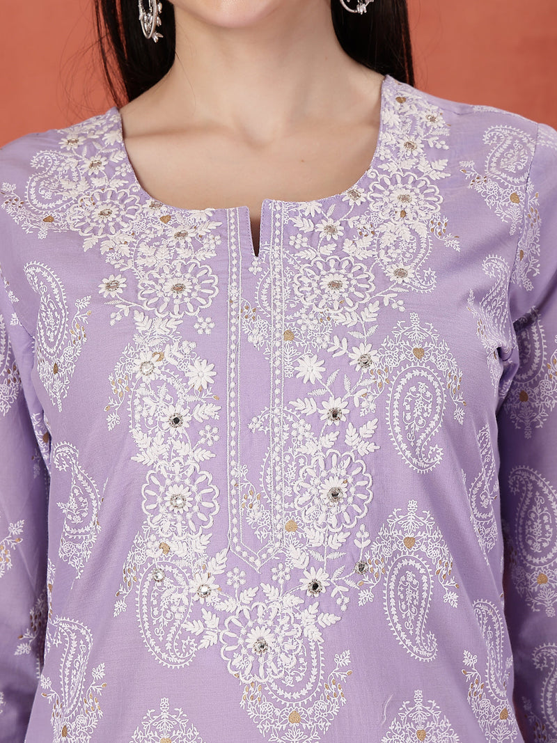 Women Embroidered Round Neck Straight Kurta