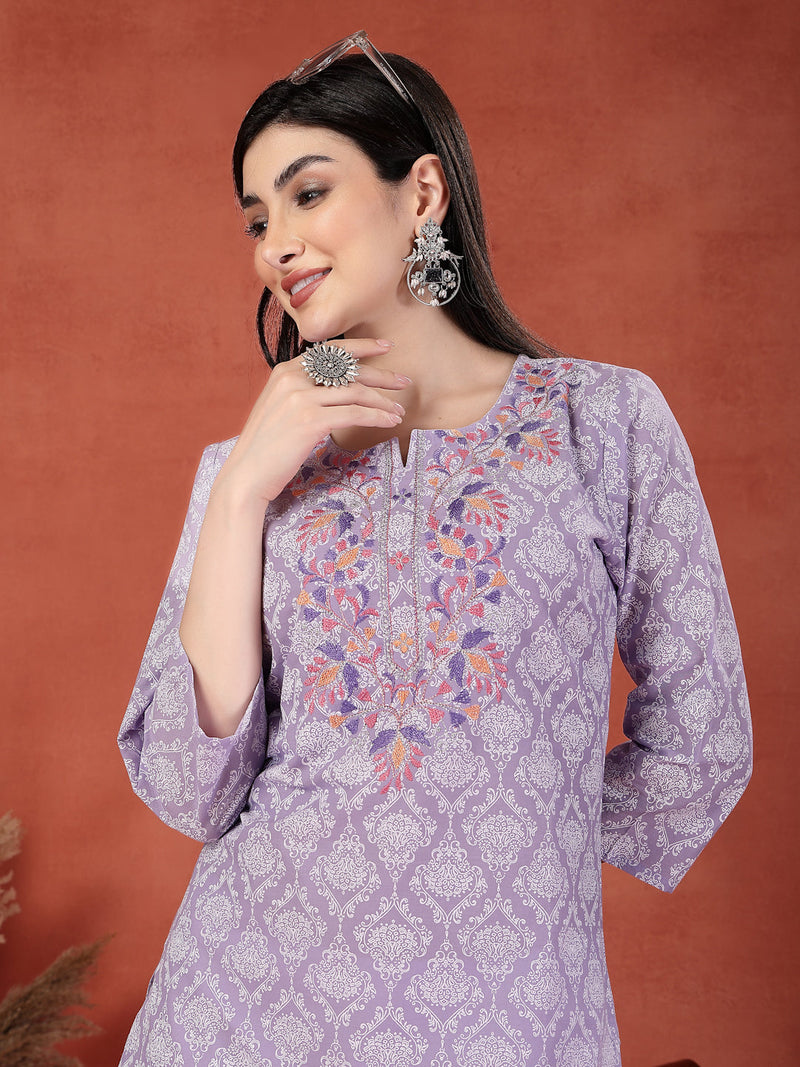Women Floral Printed Thread Work Notch Neck Pure Cotton Straight Kurta