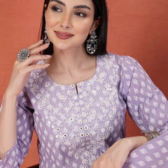 Women Floral Printed Thread Work Notch Neck Pure Cotton Straight Kurta