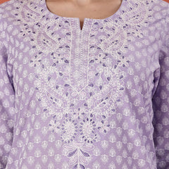 Women Lavender Floral Printed Thread Work Notch Neck Pure Cotton Straight Kurta