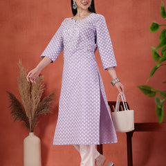 Women Lavender Floral Printed Thread Work Notch Neck Pure Cotton Straight Kurta