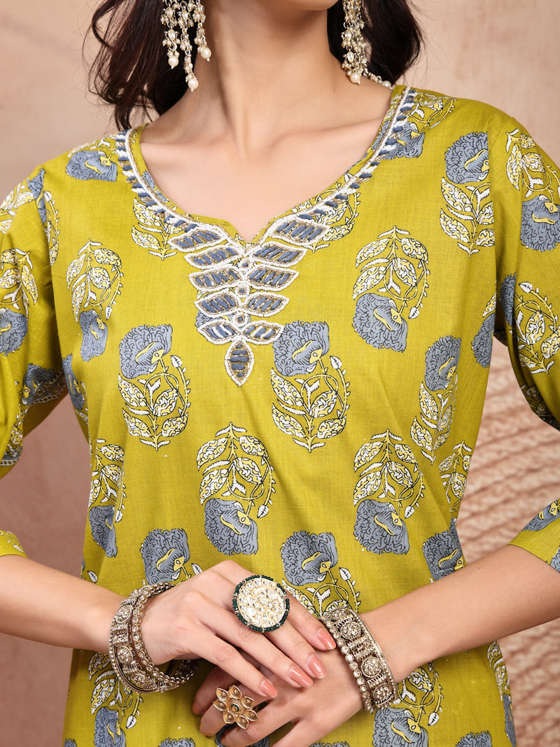 Elegant Green Cotton Straight Kurta Palazzo Set with Embroidery & V-Neck