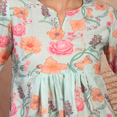 Stylish Green Cotton Printed Top with Notch Neck