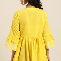 Back view casual yellow top women
