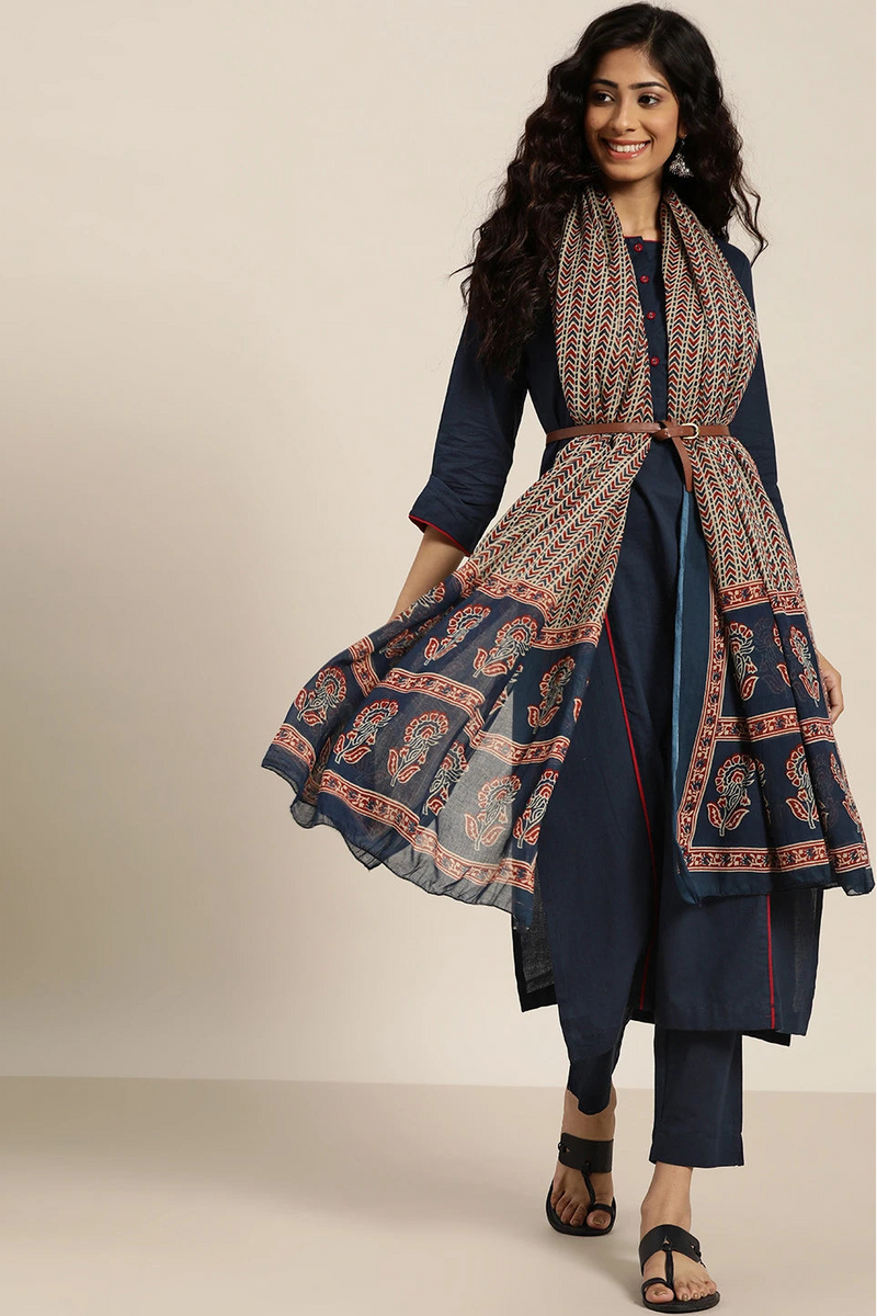 Women navy blue kurta set
