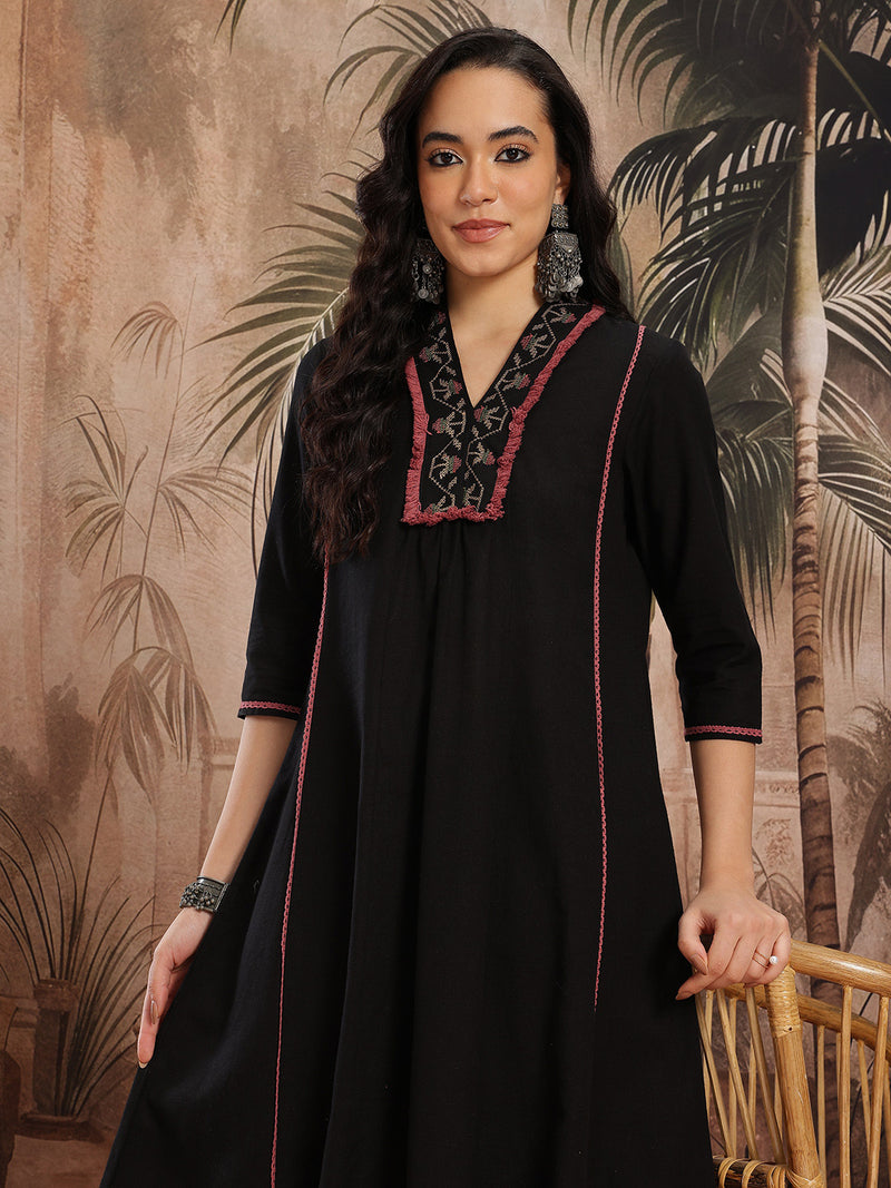 Noir Grace Embroidered Cotton Kurta Trouser Set