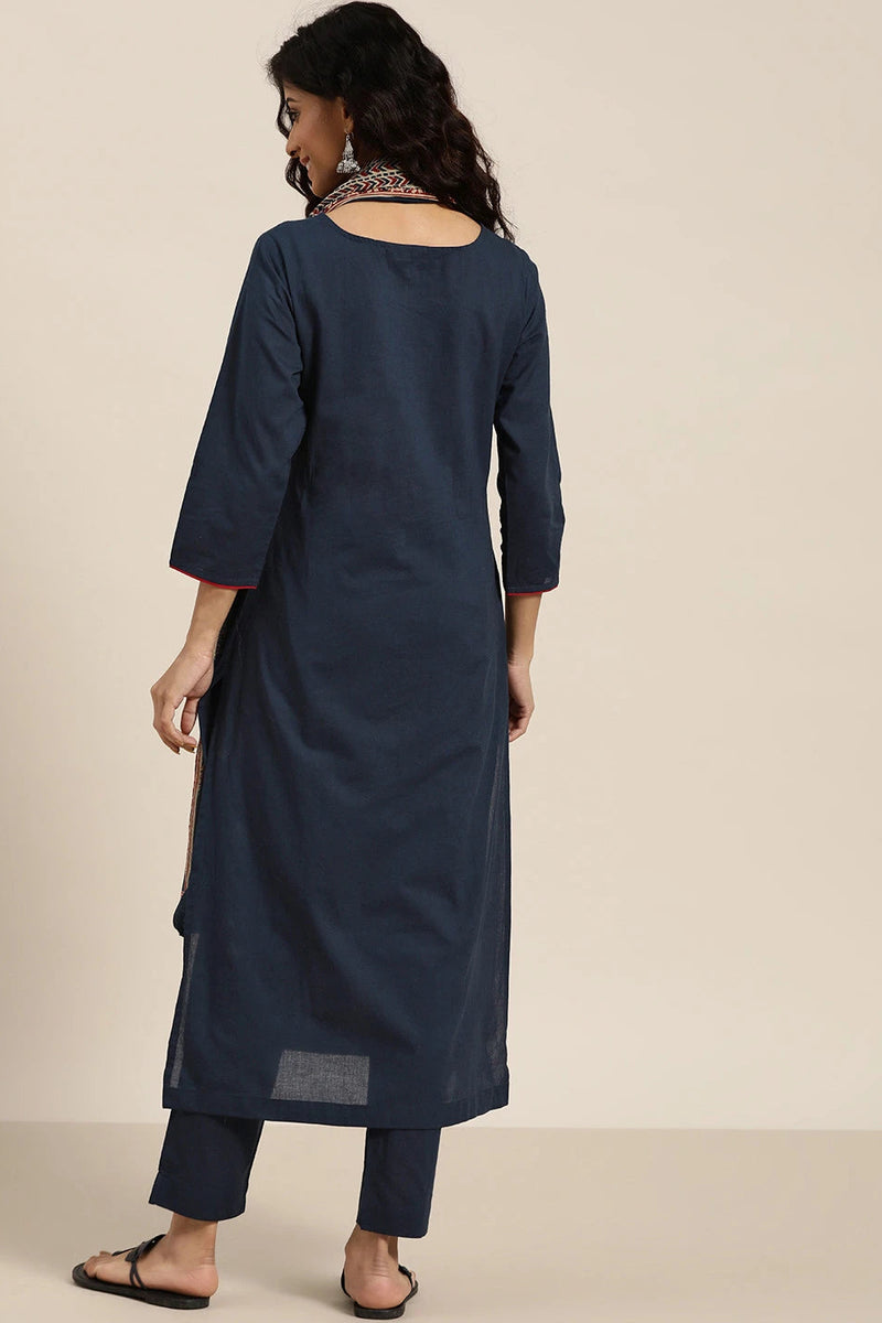 Back view navy blue kurta set
