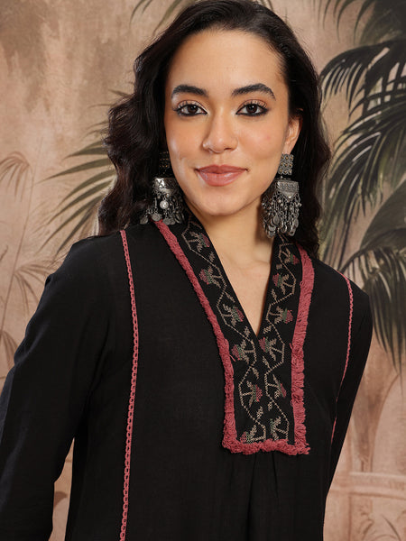 Noir Grace Embroidered Cotton Kurta Trouser Set
