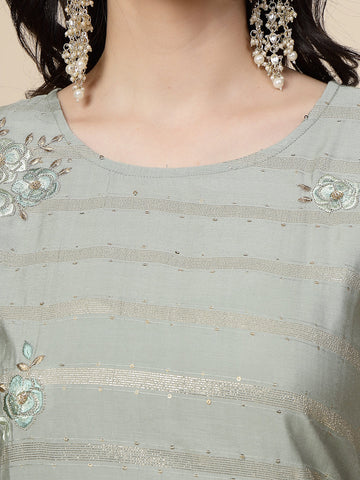 Women Grey Color Embroidery Staright kurta